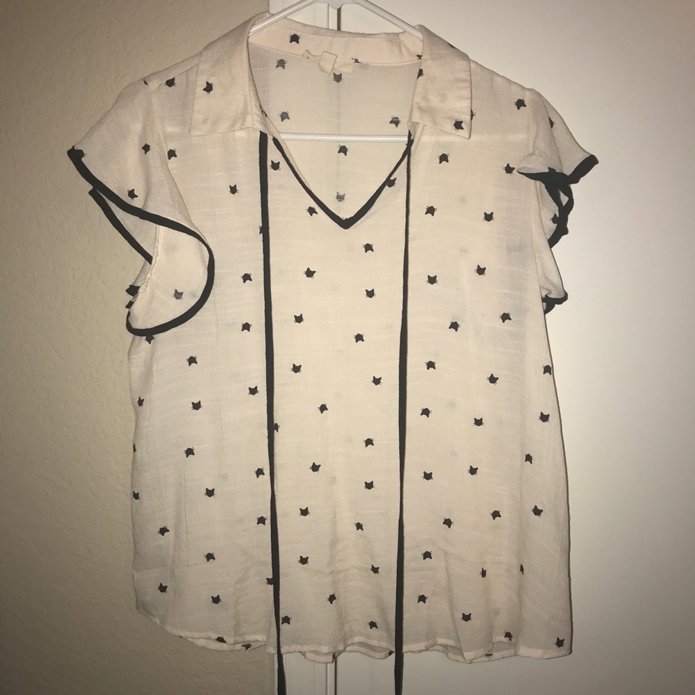 COLLARED CAT SHIRT WITH RUFFLED SLEEVE!!!